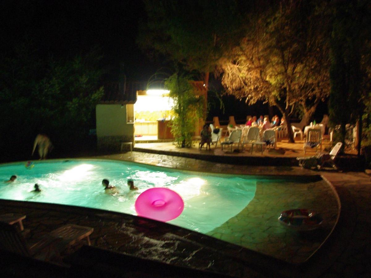 Location Villa et Studios Roquebrune-sur-Argens Exterior foto