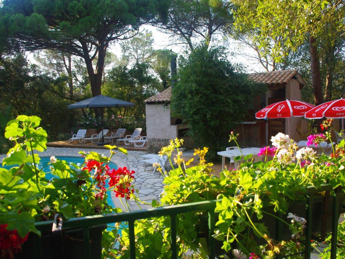 Location Villa et Studios Roquebrune-sur-Argens Exterior foto