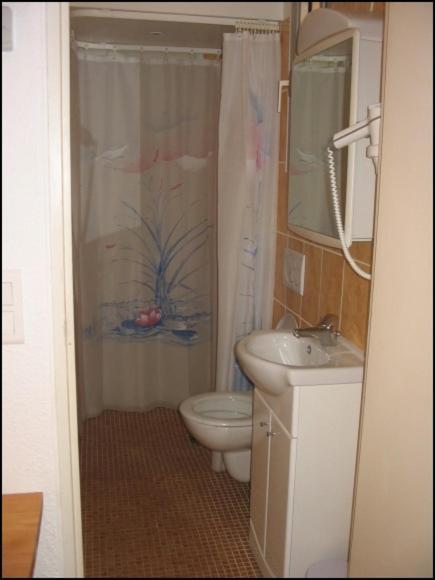 Location Villa et Studios Roquebrune-sur-Argens Habitación foto